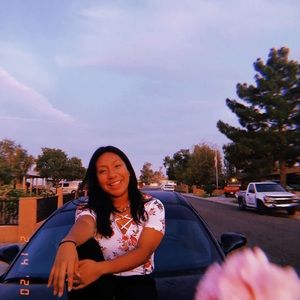 Meet your Posher, Nayeli